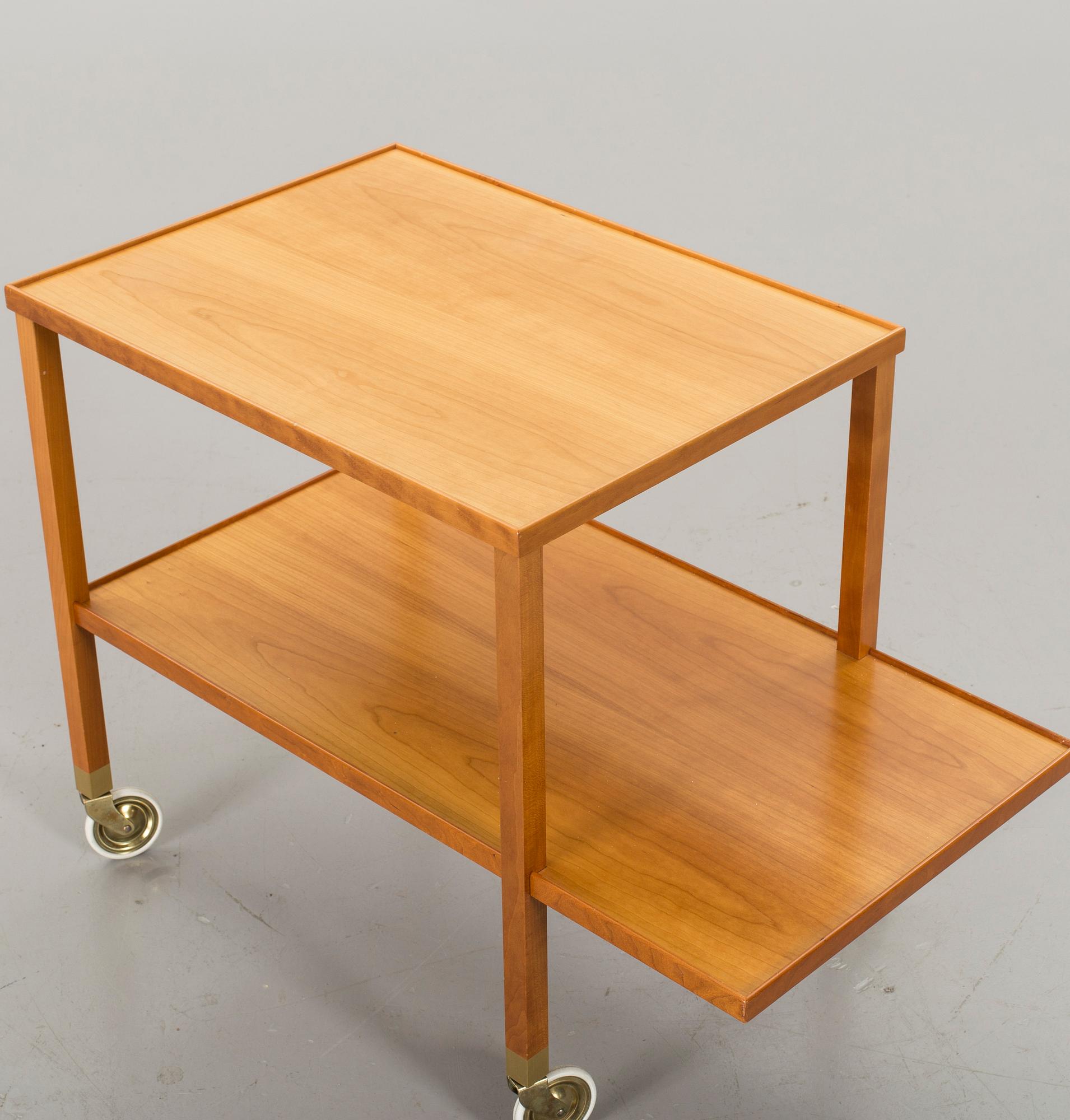 JOSEF FRANK, serveringsvagn/ tevagn, modell 470 för Firma Svenskt Tenn Stockholm 1900-talets andra hälft.