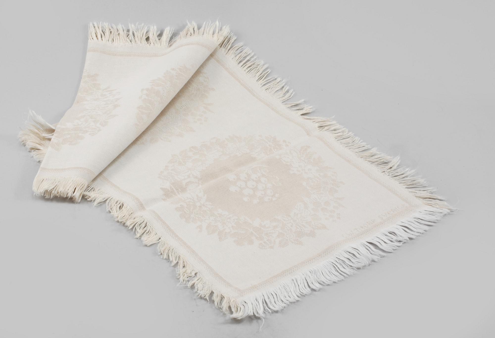 SERVETTER, 4 st SAMT DUK, linnedamast, "Kransen", C.W. T:torp (Carl G- Widlund, Trajerdstorp), 1900-tal.
