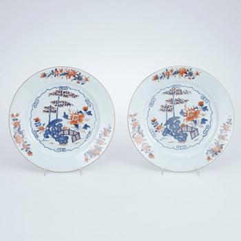 TALLRIKAR, 5 st, porslin, Qianlong, Kina 1700-tal.