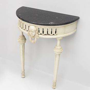 Konsolbord, sengustavianskt, omkring år 1800.