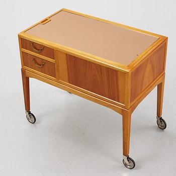 Carl Cederholm, a Swedish Modern serving trolley, Firma Stil & Form, 1940s.