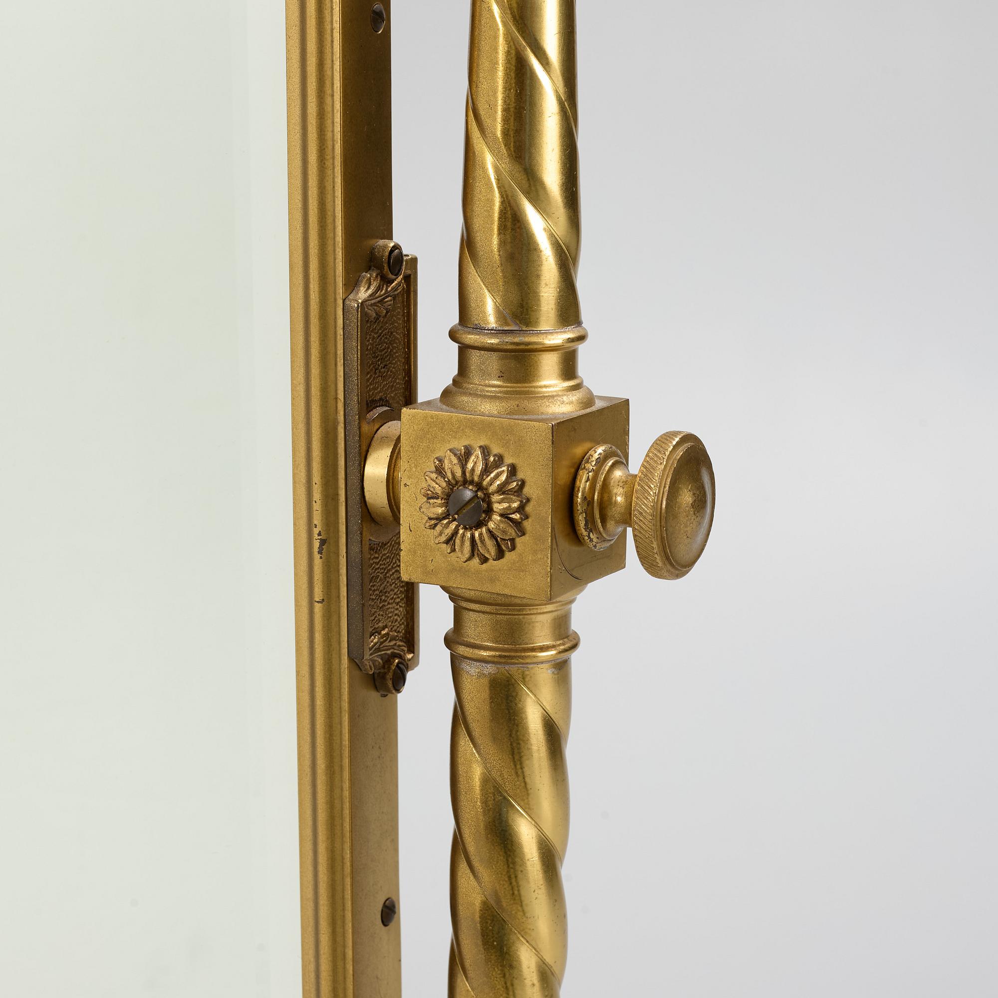 Golvspegel, 1900-talets mitt.