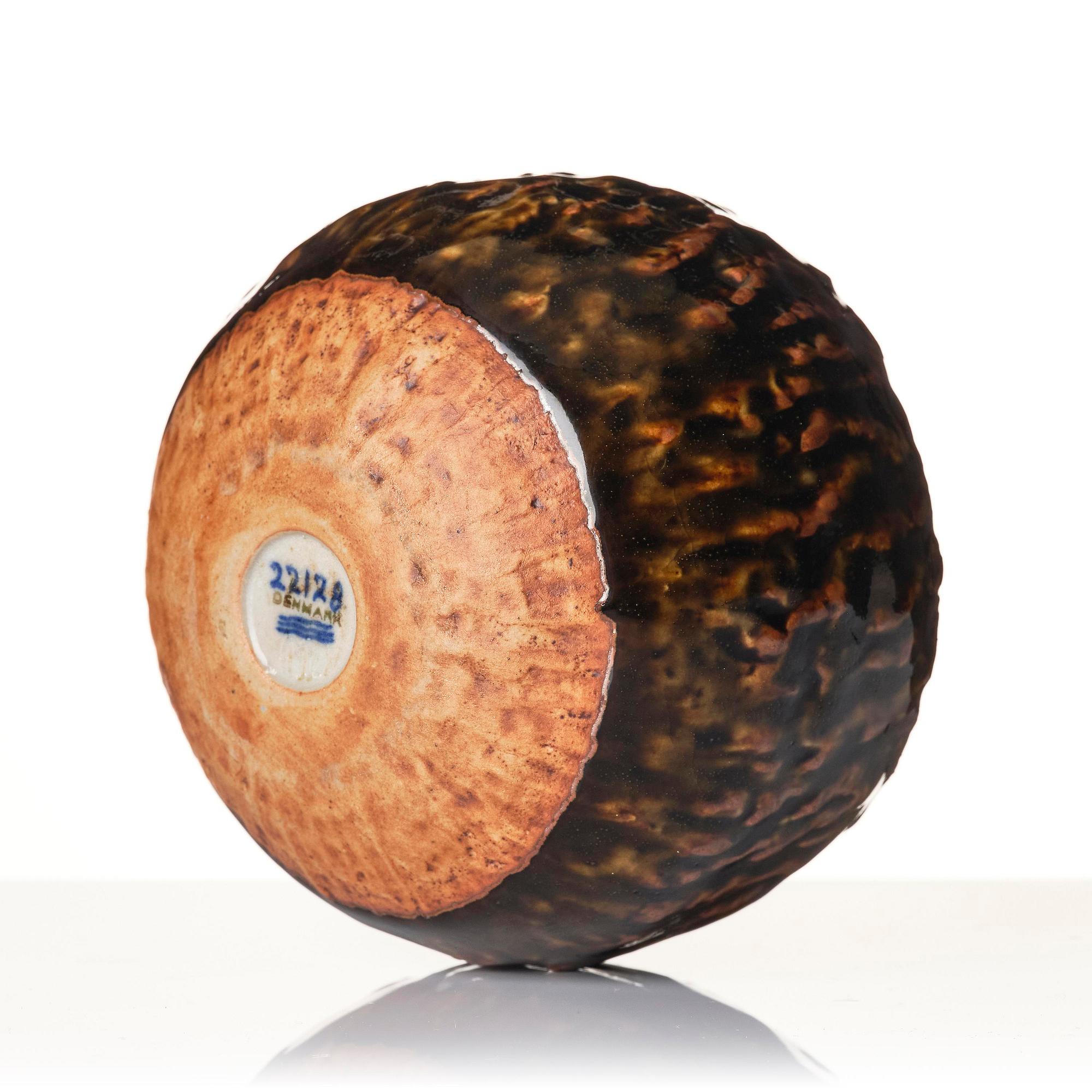 Melike Abasiyanik Kurtic, a stoneware vase, Royal Copenhagen, Denmark 1960s.