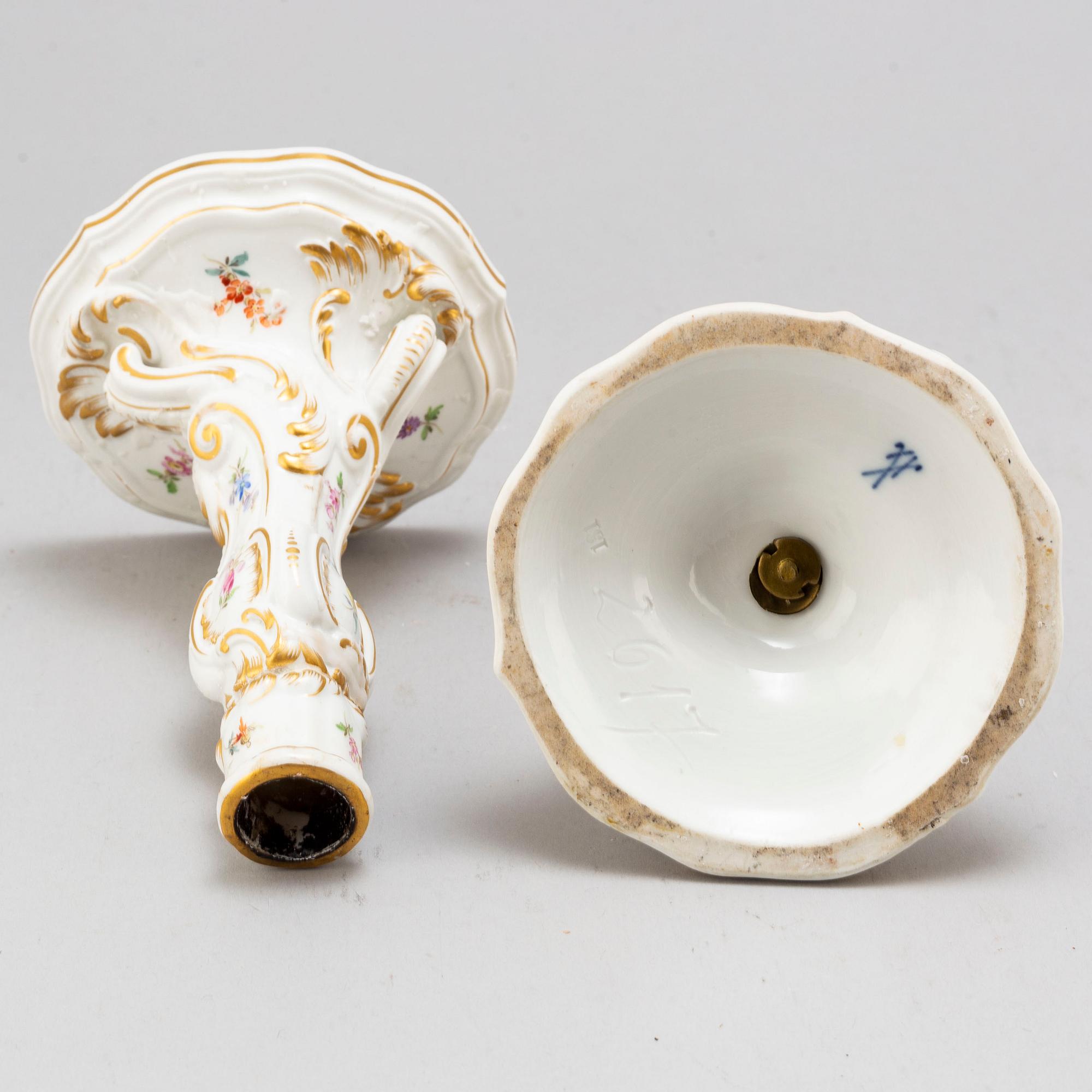A pair of porcelain handle holders, Meissen, 19th century.