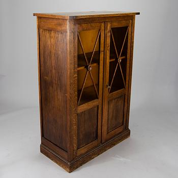 VITRIN, övredel, 1930-tal.