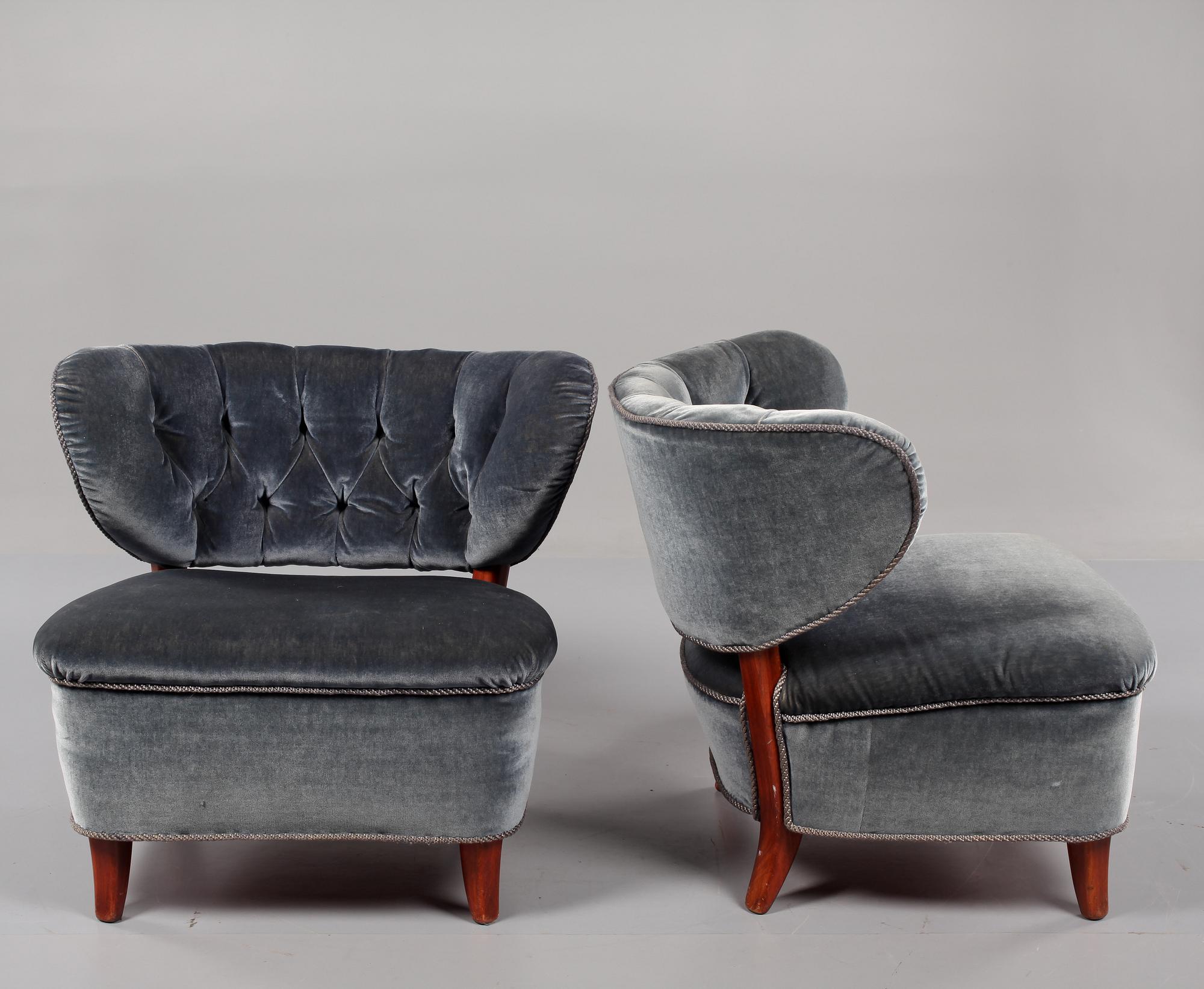 FÅTÖLJER , ett par, Otto Schulz, dessa exemplar sannolikt tillverkade av Jio Möbler, omkring 1900-talets mitt.