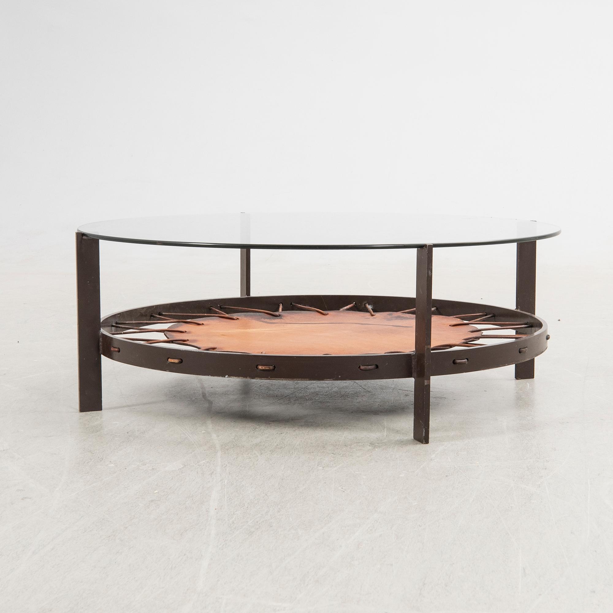 Coffee table, late 20th century/early 21st century.