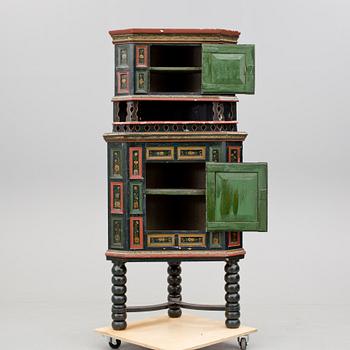 SKÅP, barock, 1700-tal, bär påskrift 1792.