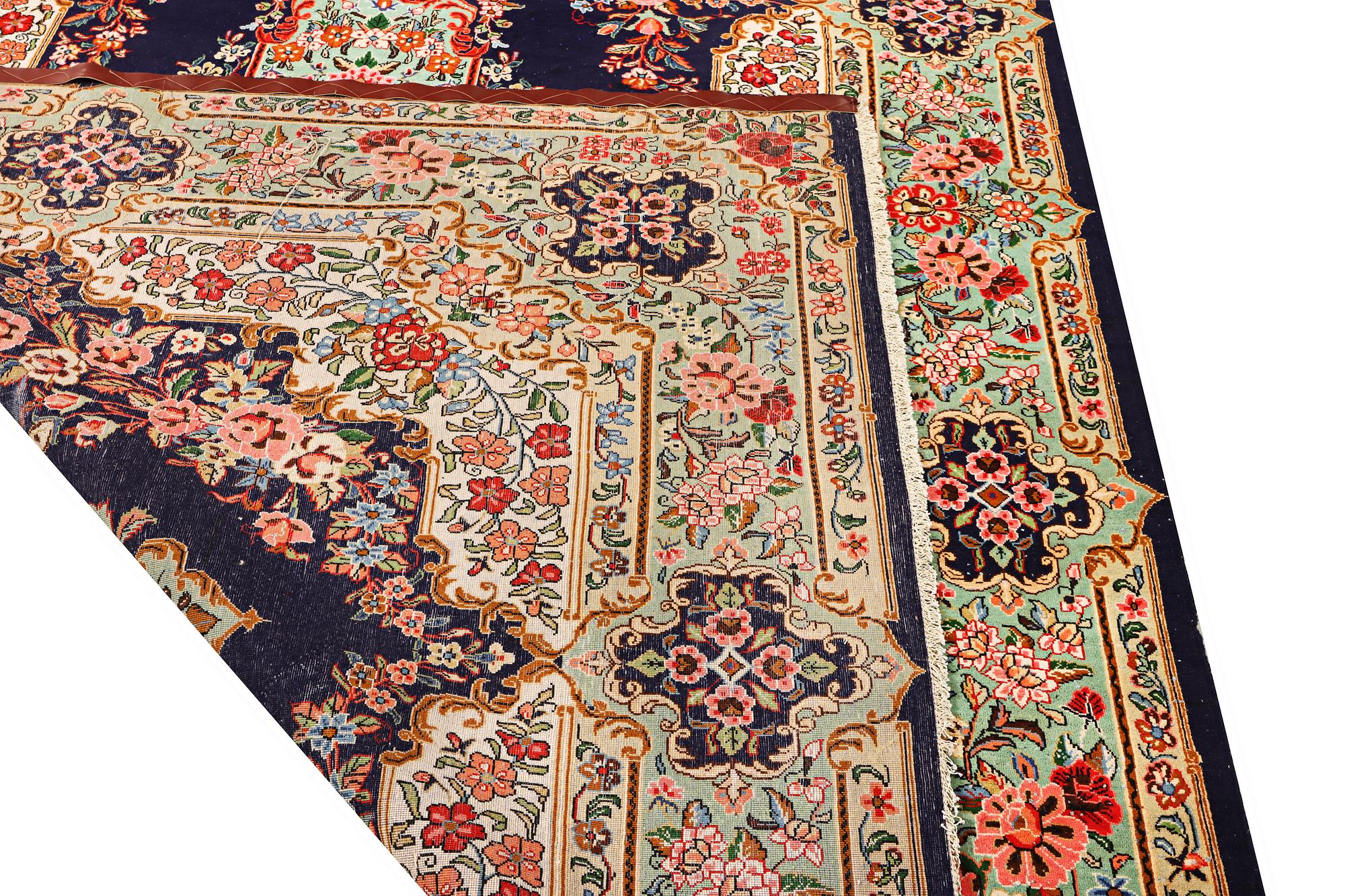 Matta, Saruk, ca 317 x 216 cm.