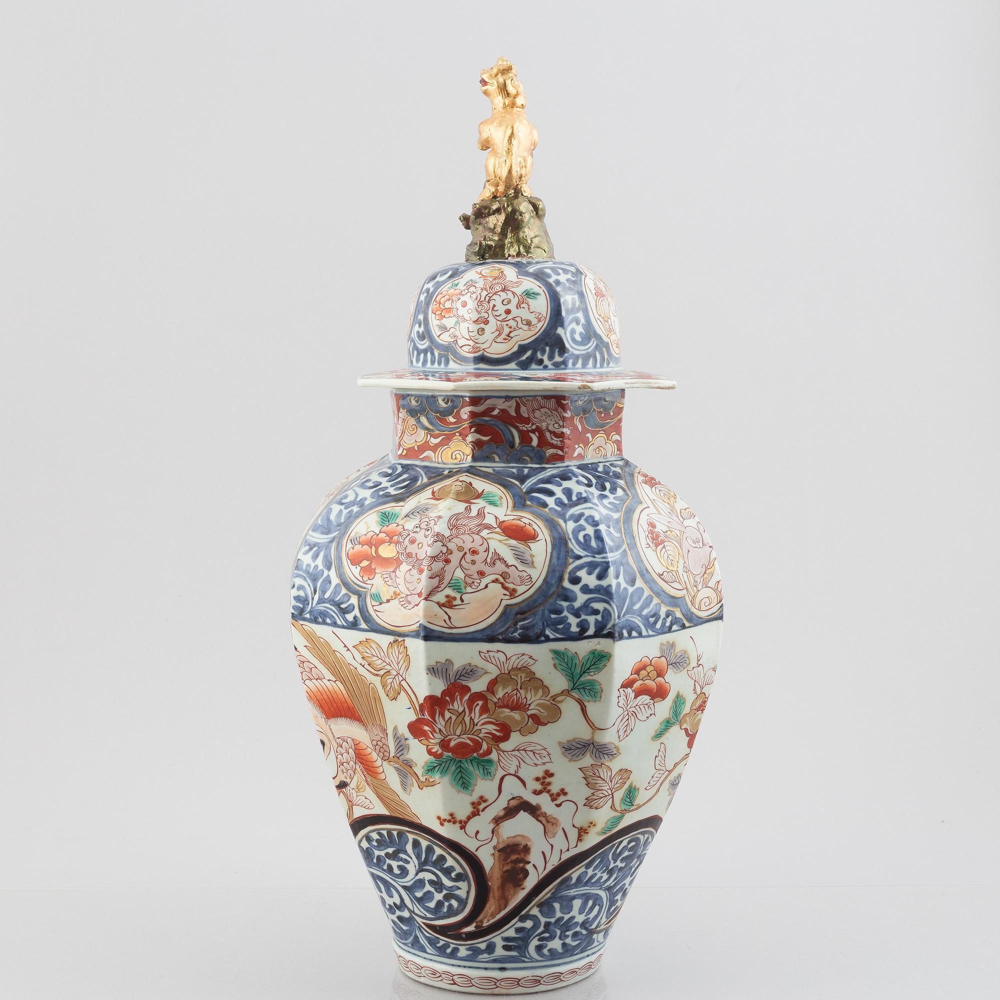 A Japanese porcelain urn with cover, Meiji (1862-1912).