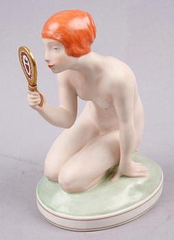 FIGURIN, porslin, Gerhard Henning, Royal Copengagen, dat 9-6-1976.