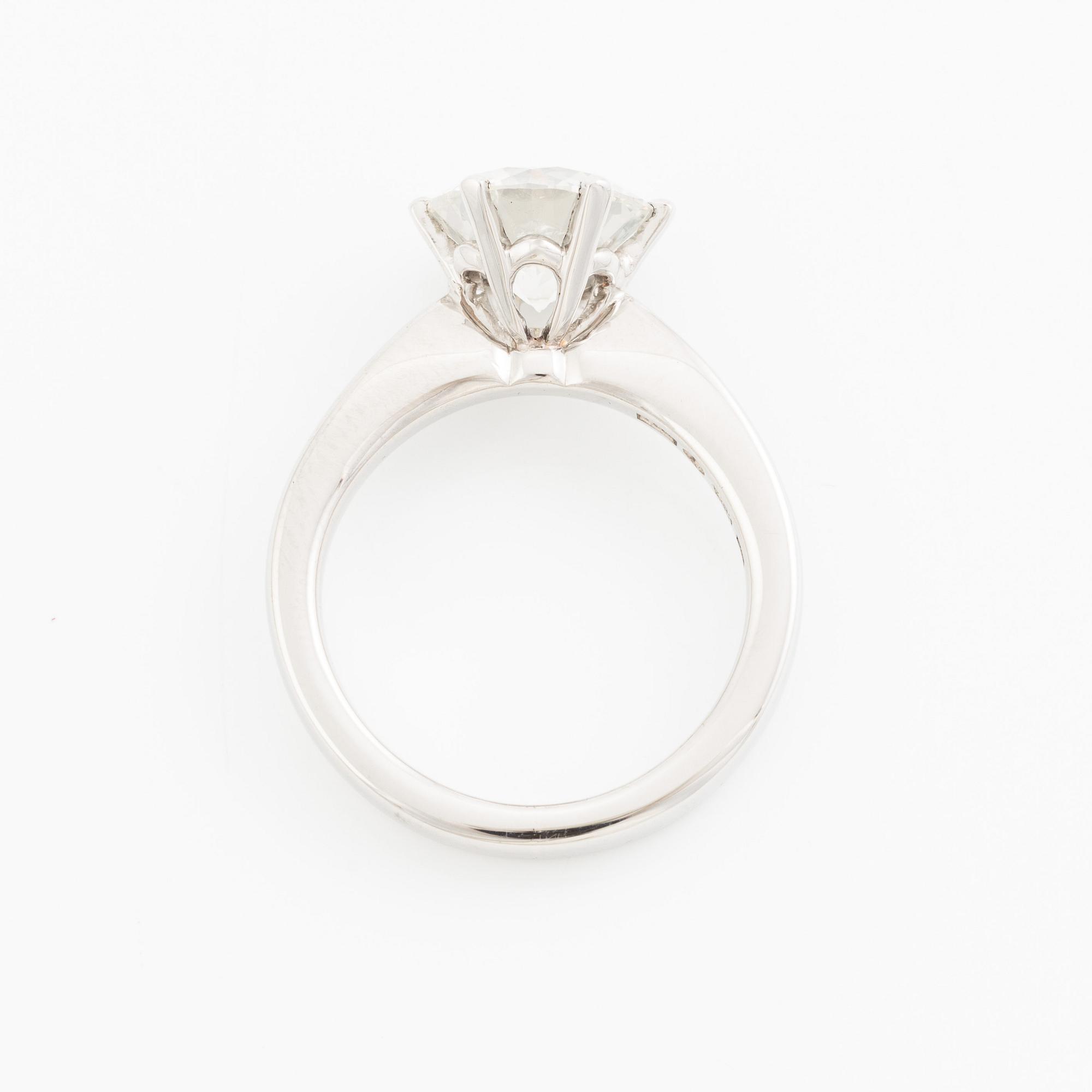 Ring, Atelier ajour, 18K white gold with brilliant-cut diamond.