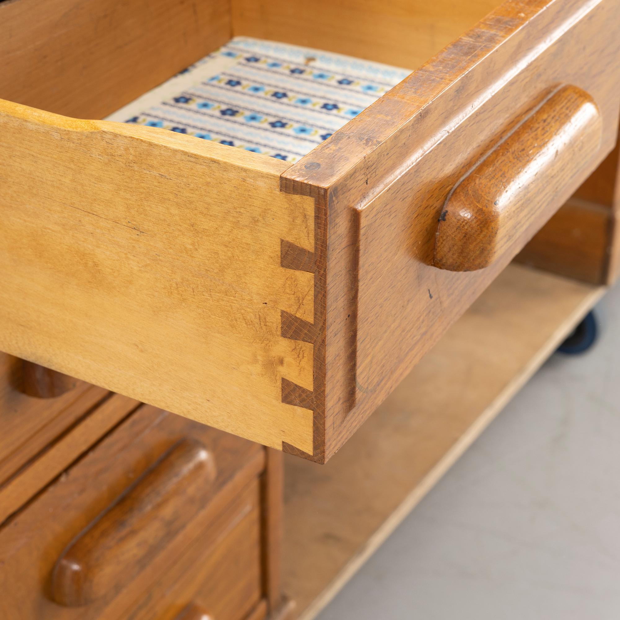A Jugend roll-top desk, early 20th century.