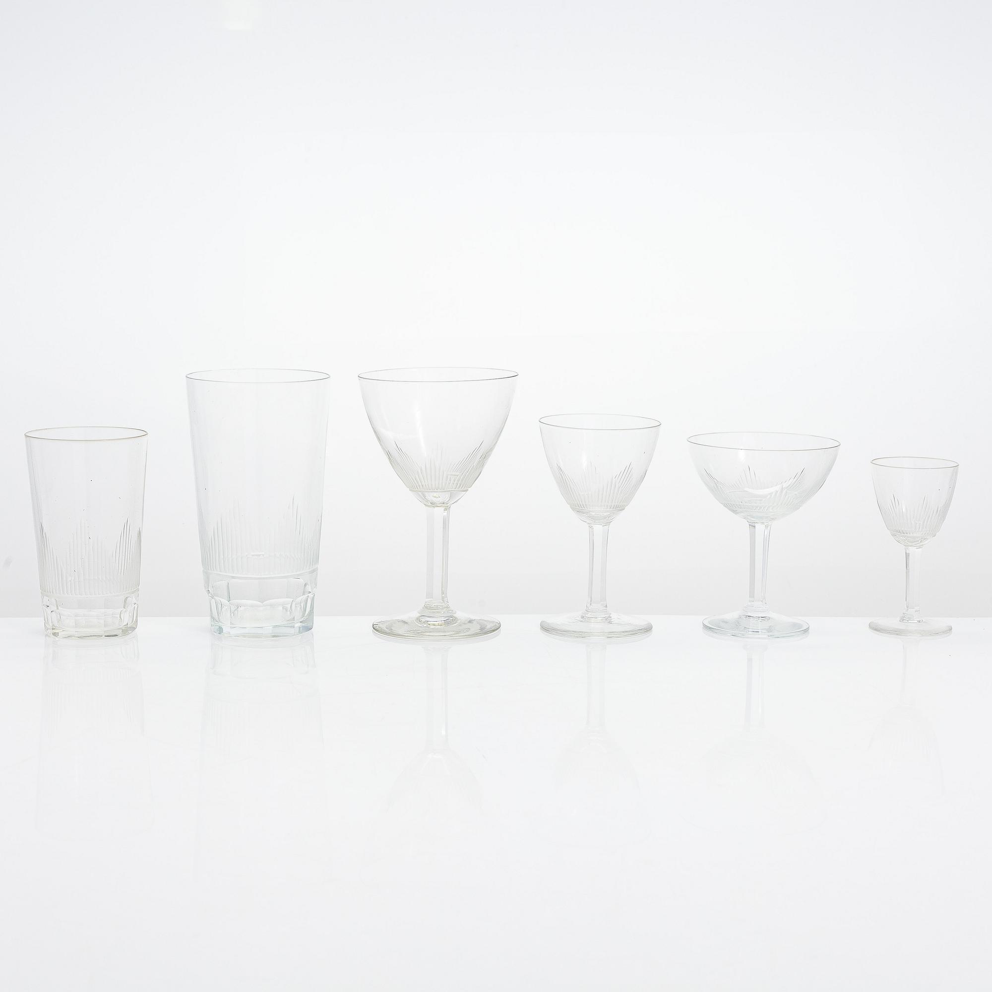 Erkki Vesanto, a 104-piece 'Marjatta' glassware for Iittala 1947-1969.