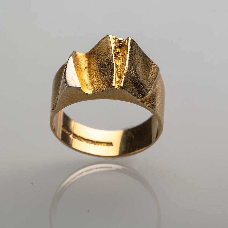 RING, 18 K guld, Björn Weckström, Lapponia, 1979. Vikt ca 7 g.