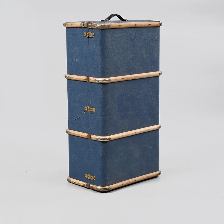 KOFFERT, omkring 1900-talets mitt.