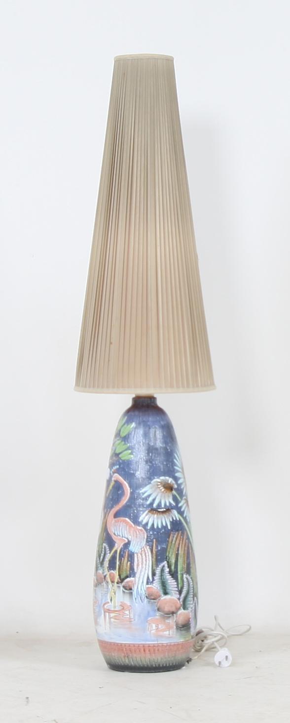 GOLVLAMPA, glaserat lergods, Alingsås Keramik, 1900-talets tredje kvartal.