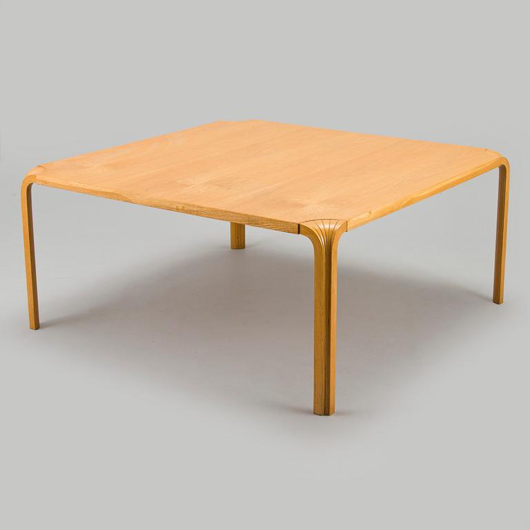 Alvar Aalto, soffbord, beställningsarbete, O.Y. Huonekalu- ja Rakennustyötehdas A.B. 1962.