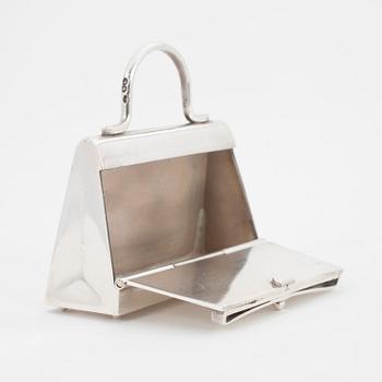 HERMÈS, a sterlingsilver pillcase.