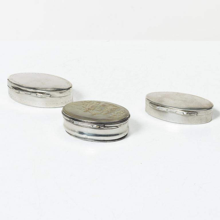Three silver boxes, 18th-19th century.