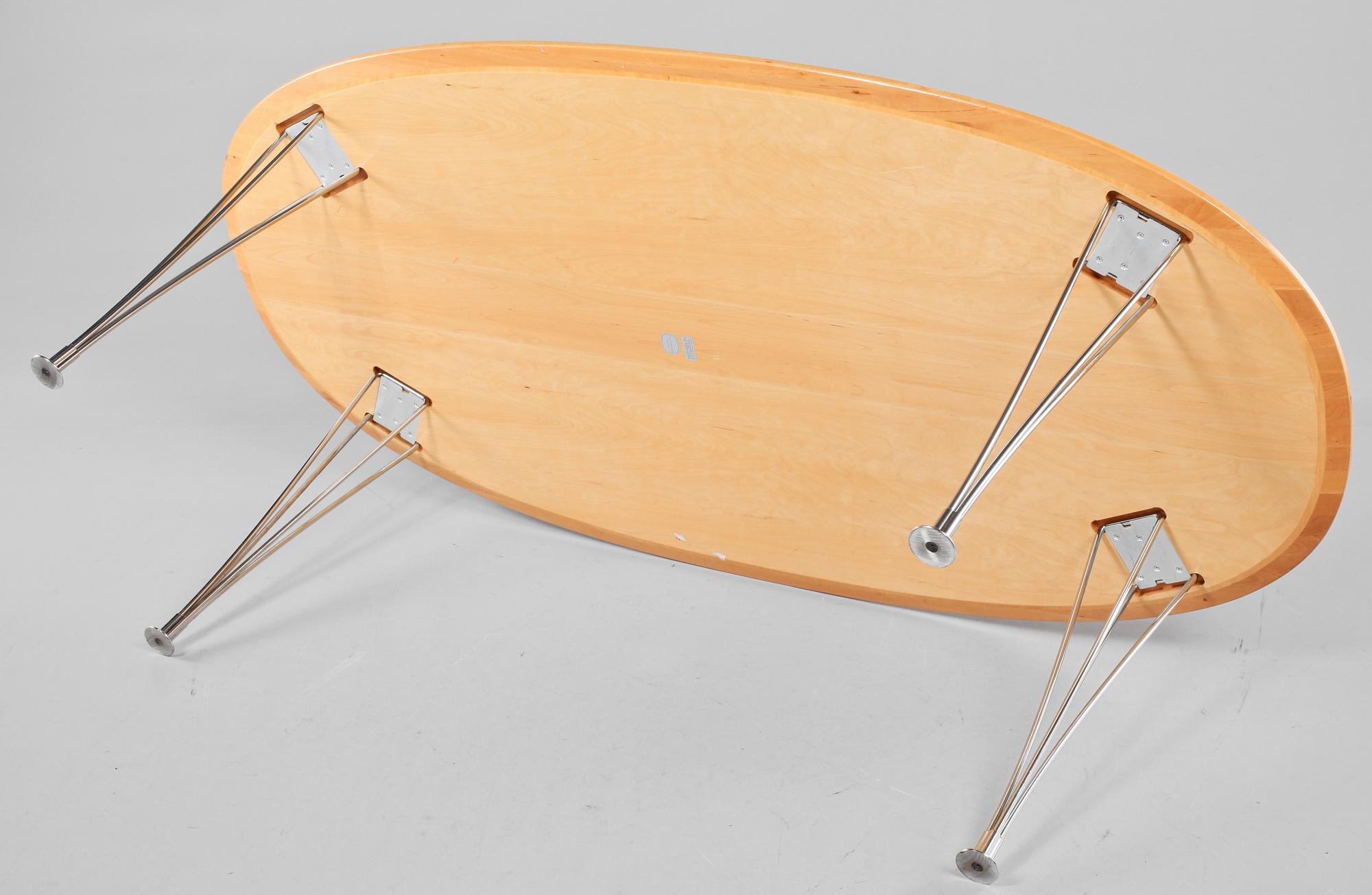 MATBORD, "Superellips", Bruno Mathsson och Piet Hein, Mathsson International, Värnamo, 1900-talets slut.