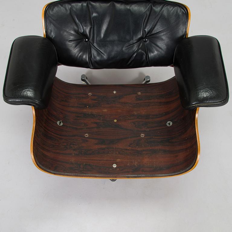 Charles & Ray Eames, 'Lounge chair', licensed by Mobilier International France, 1977.