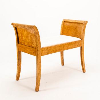 BANKETTI, empiretyyli, 1900-luvun alku.