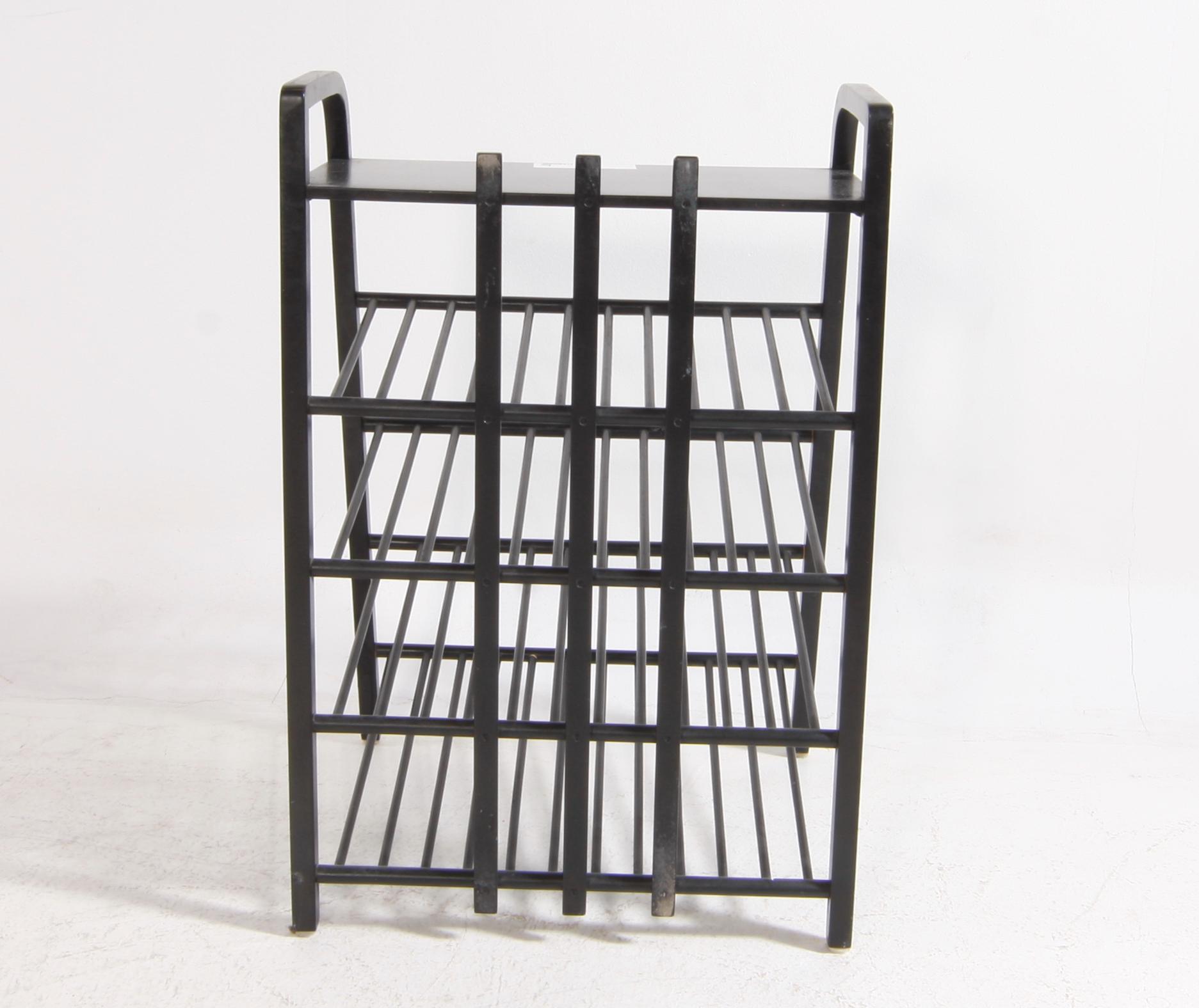 TIDNINGSSTÄLL. 1900-tal.