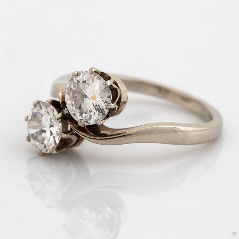 Old cut diamond 'toi et moi' ring.