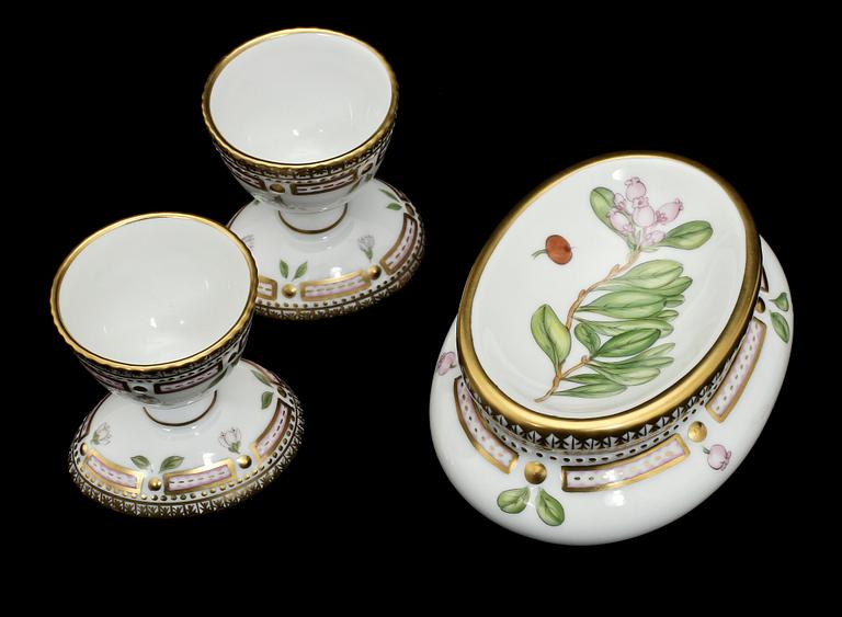 SERVISDELAR, 8 st, porslin, "Flora Danica", Royal Copenhagen, omkring 1900-talets mitt.