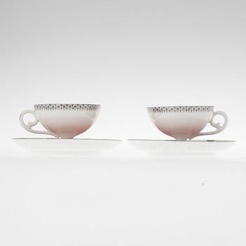 KAFFEKOPPAR med FAT, 11+1 st, porslin. Wien, Österrike, 1900-talets första hälft.