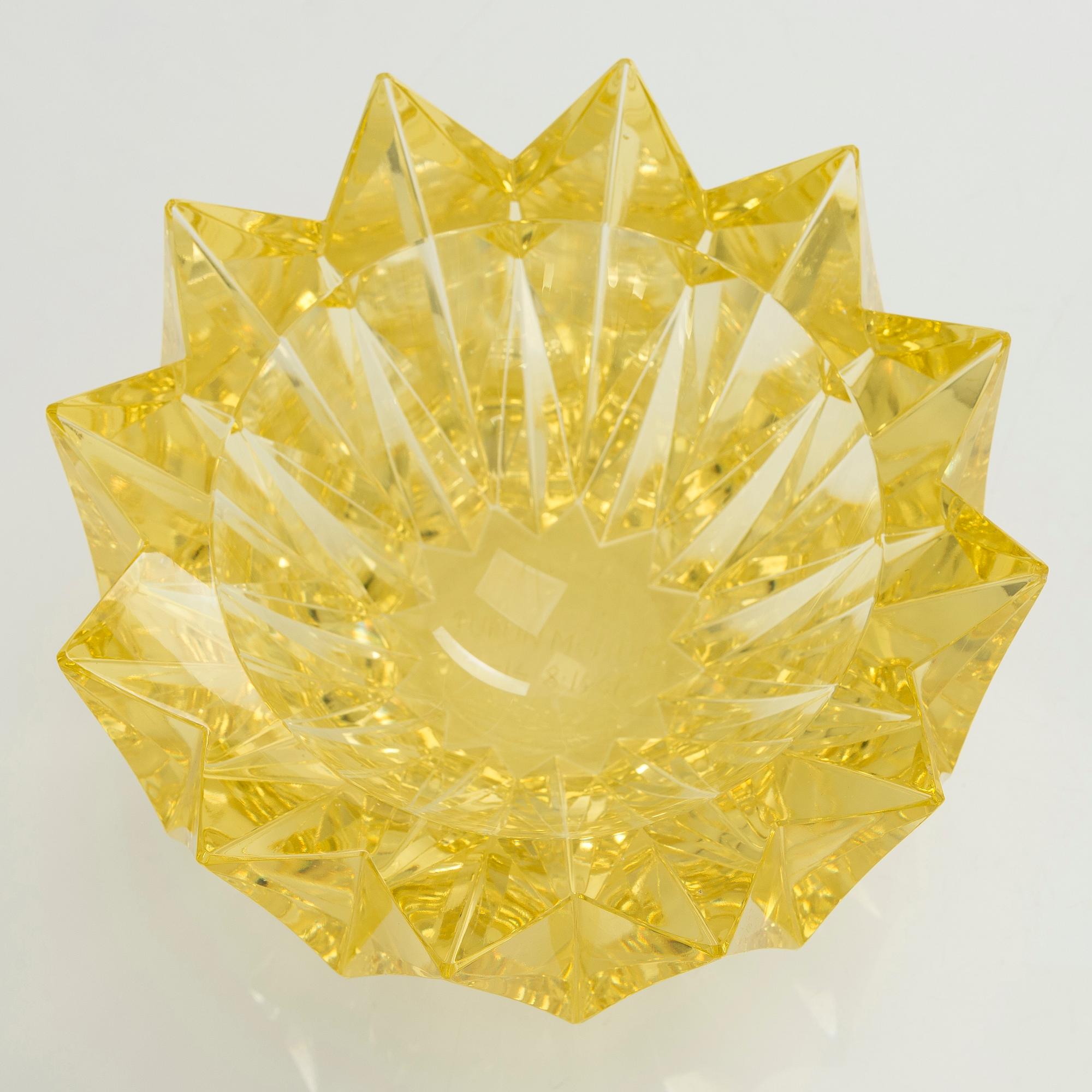 Aimo Okkolin, a 'Water Lily' bowl, signed Aimo Okkolin for Riihimäen Lasi Oy.