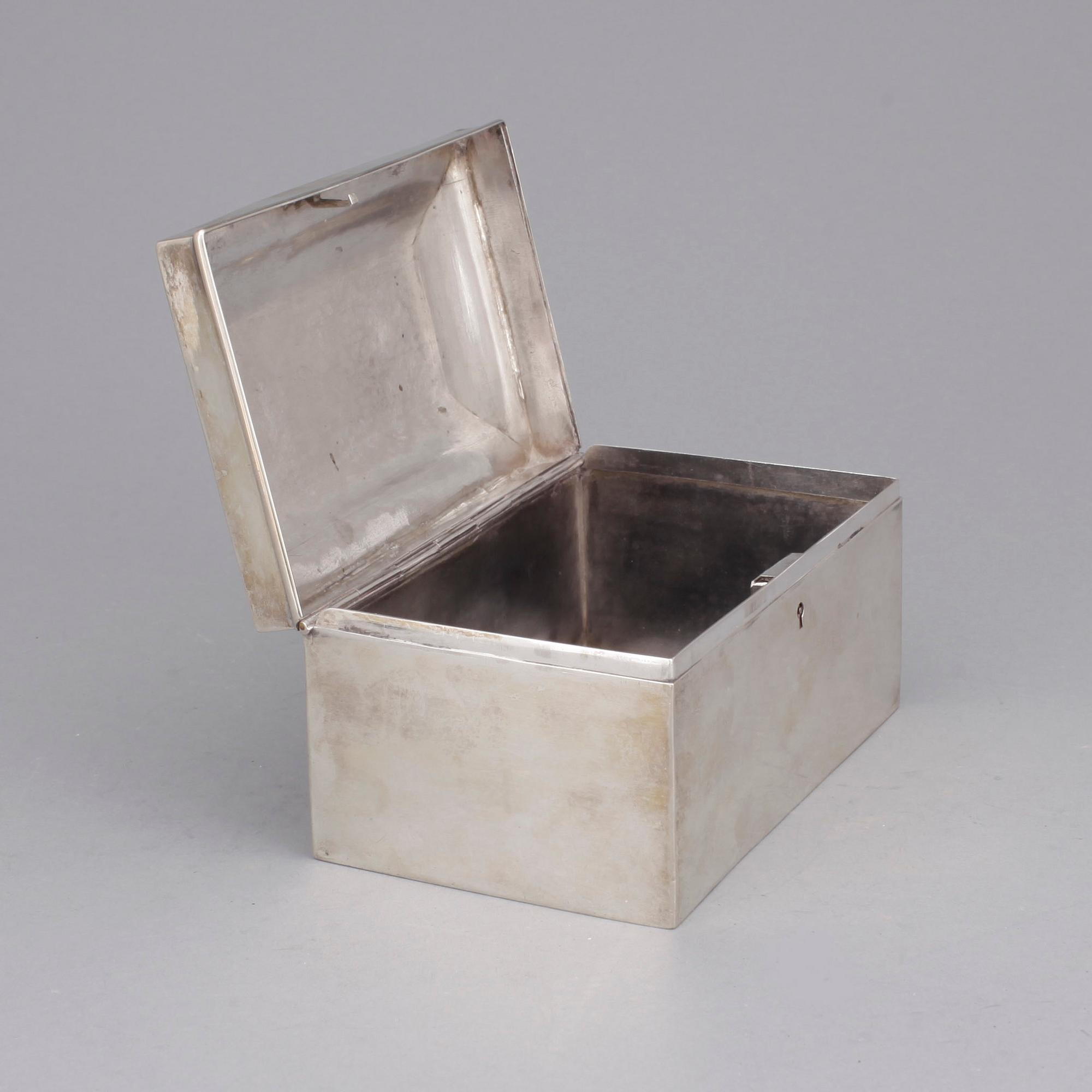 SKRIN, silver, stämplat Kleucker, troligen Tyskland och 1800-tal. Vikt ca 317 gram.