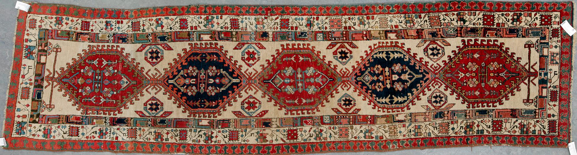 GALLERIMATTA, antik, orientalisk, ca 340x90.