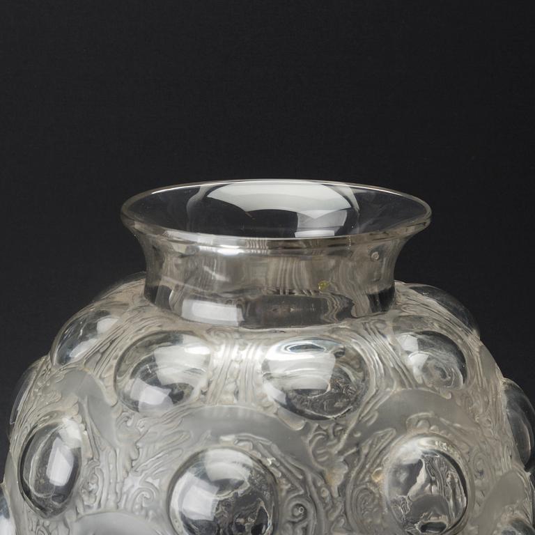 RENÉ LALIQUE, a first half of the 20th century signed glass vase.