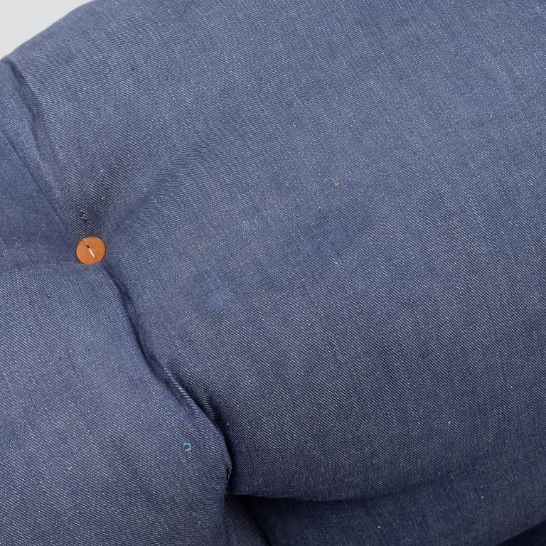 Gillis Lundgren, a pair of 'Tajt' daybeds/easy chairs for IKEA, Sweden 1970s.