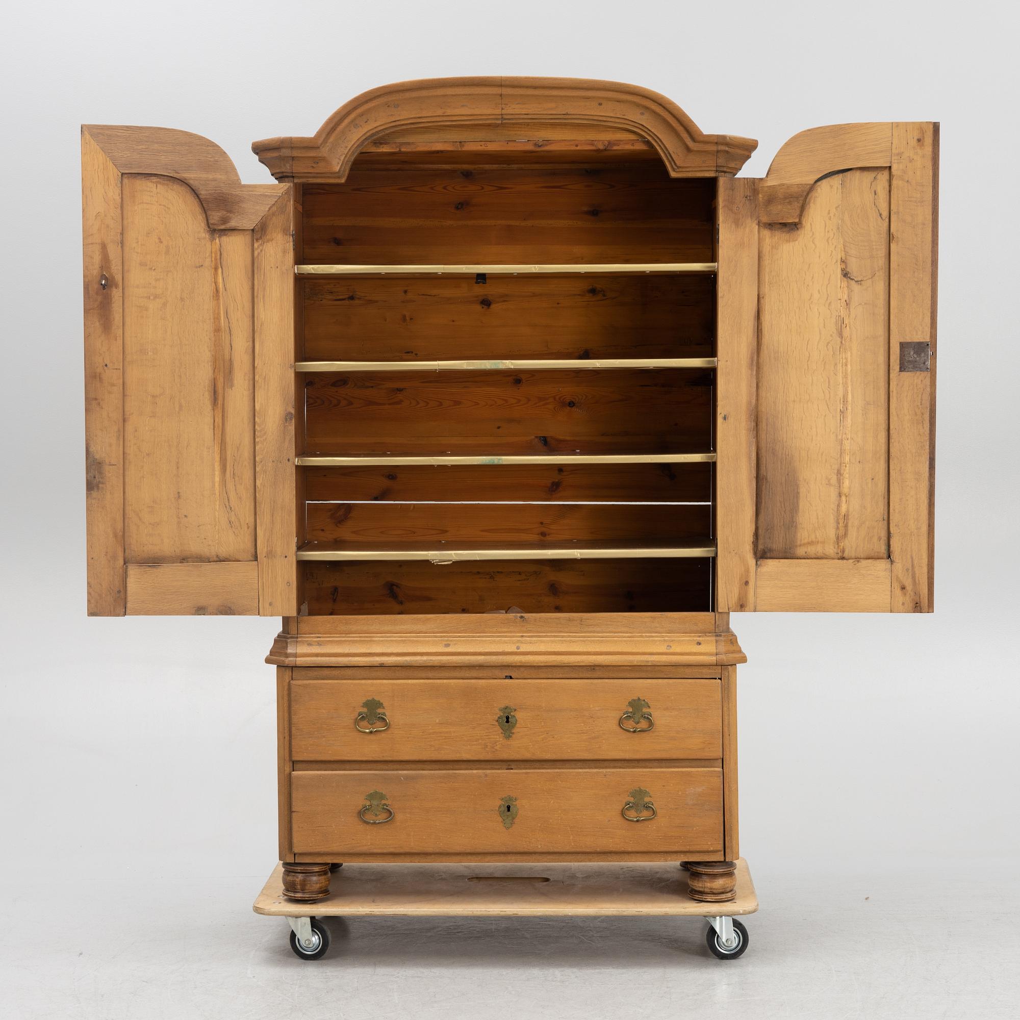 A Cabinet, Rococo, second half of the 18th century.