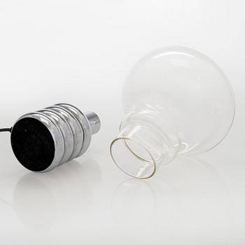 Ingo Maurer, pöytävalaisin, "Bulb", Design M, 1900-luvun toinen puolisko.