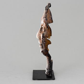 A signed glass sculpture by Bhörj Ekegren.