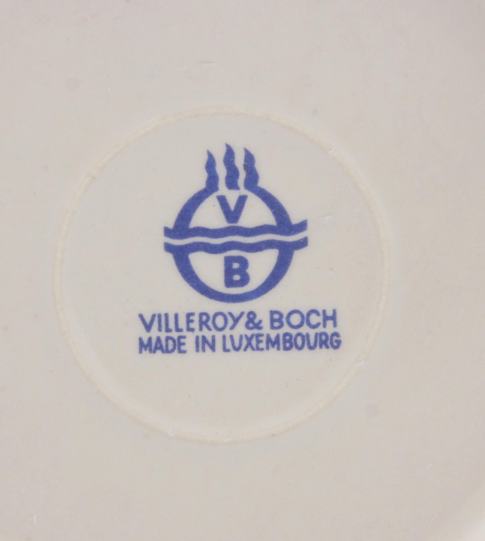 BULJONGKOPPAR på FAT, 6 st, flintgods, Villeroy & Boch, Luxembourg.