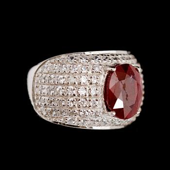 RING, förgyllt silver, rubin ca ca 4.0 ct.