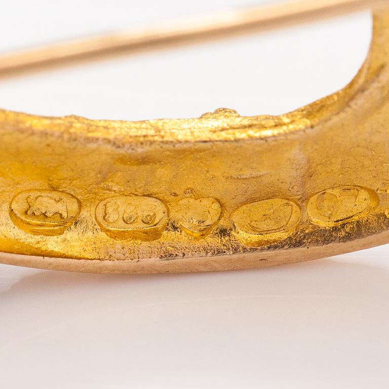 Björn Weckström, "Sun ship", a 14K gold brooch with a cultured pearl. Lapponia 1967.