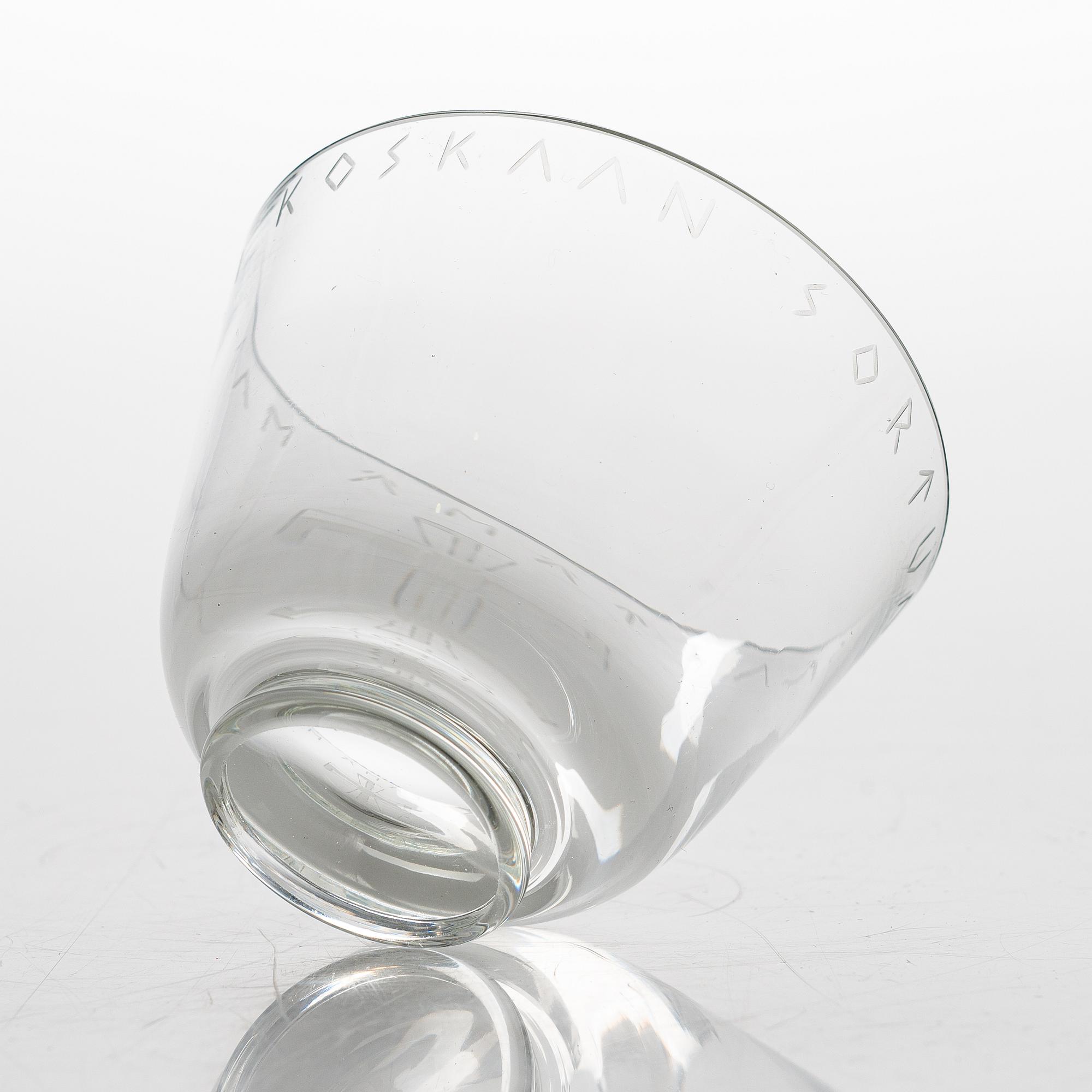 Arttu Brummer, skål, "Hjälteglaset I", Riihimäen Lasi Oy 1940-tal.