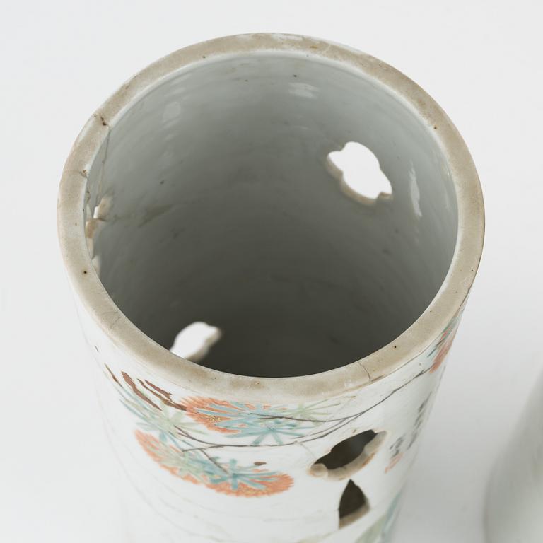 A Chinese porcelain hat stand and a brush pot, 20th Century.