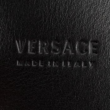 BÄLTE, Versace.
