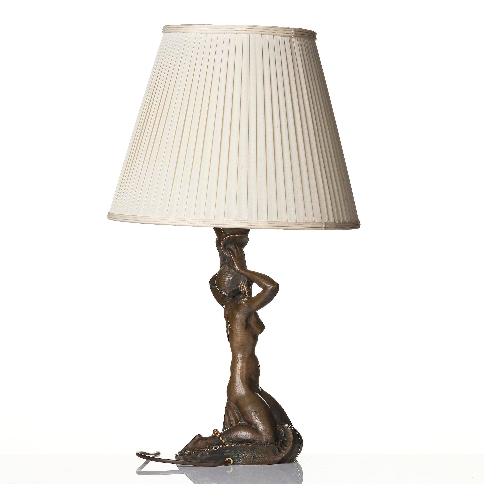Hjördis Nordin-Tengbom, a patinated bronze table lamp, Herman Bergman konstgjuteri, Stockholm, 1922.