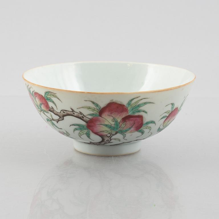 Skålar, fem stycken, porslin, Kina, 1900-tal.