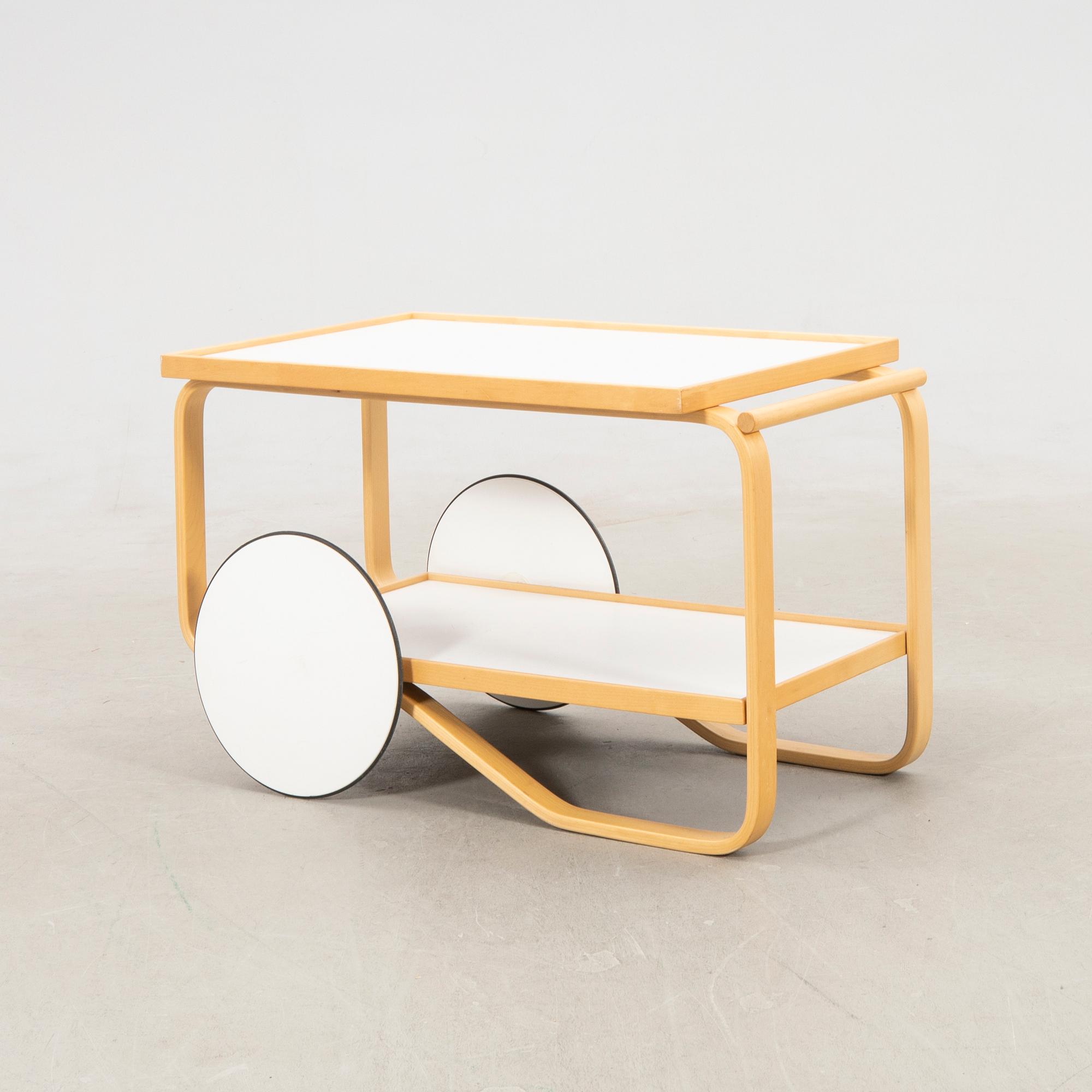 Alvar Aalto, serveringsvagn modell 901, Artek Finland sent 1900-tal.