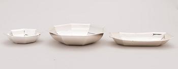 A late 20th century silver plated tray by Christofle, France and three serving bowls by Makun's, Spain.