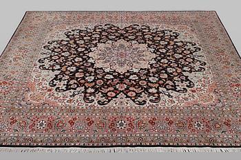 Matta, Täbriz, part silk, 60 Raj, 300 x 290 cm.